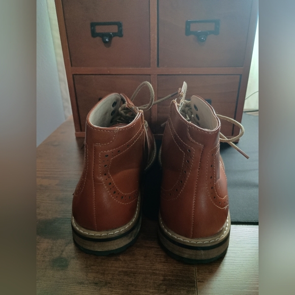 Bruno Marc Men's Brown Leather Brogue Boots_ Like New_ 8.5 - Picture 10 of 14